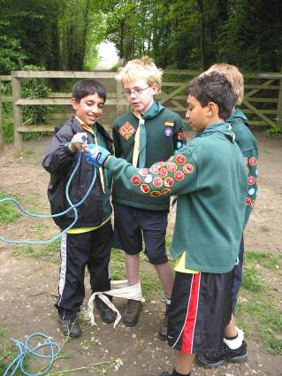 JOTT - District Cub Incident Hike -  2006 - Pinkneys Green Cub Scouts