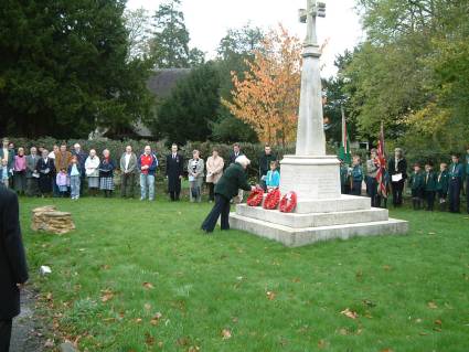 Rememberance Sunday 2005 - LET US REMEMBER
