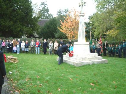 Rememberance Sunday 2005 - LET US REMEMBER