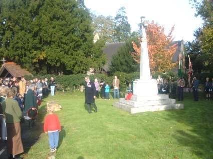 Rememberance Sunday 2006 - LET US REMEMBER