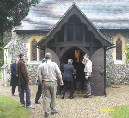 Rememberance Sunday 2002 - Going into Service at Stubbings