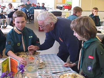 Chef Cooking Competition 2004 - Pinkneys Green scouts haveing their meal tested 